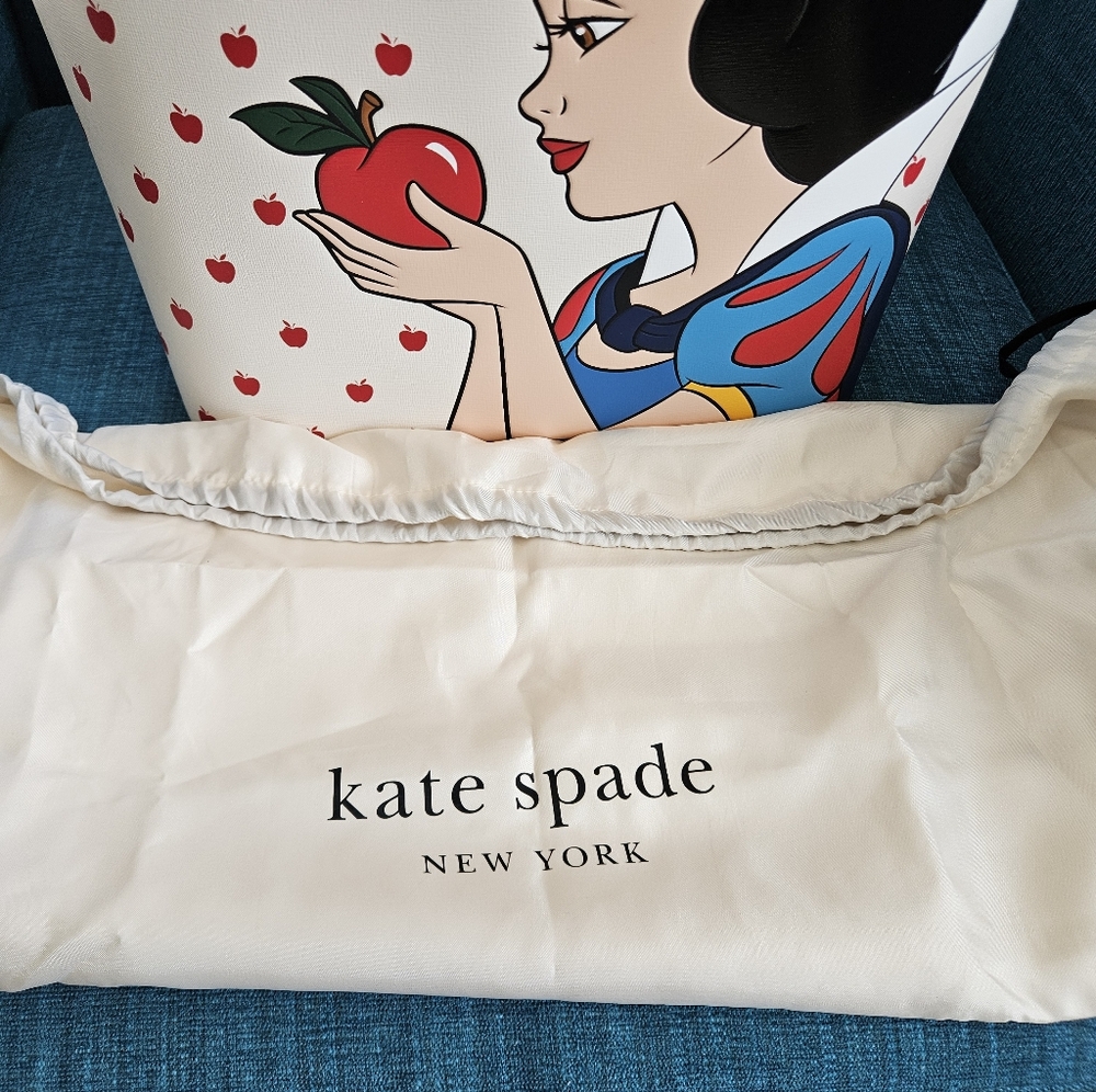 Kate Spade Cream and Red Snow White Tote - Picture 2 of 9